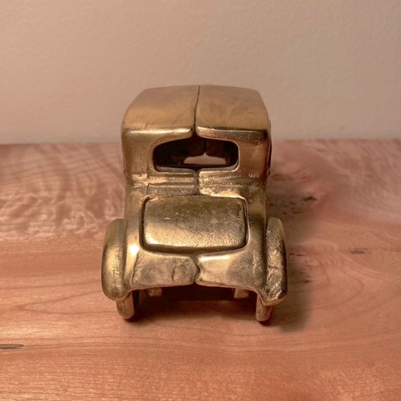 Vintage Brass Cast Ford/ Automobile Classic Car Model Decor - Picture 5 of 5